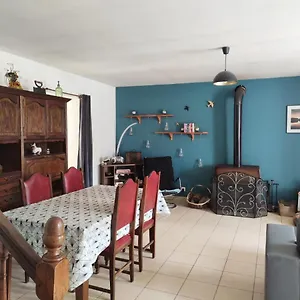 Hébergement de vacances Le Dormeur Du Val, Au Cœur De Brocéliande, Trehorenteuc